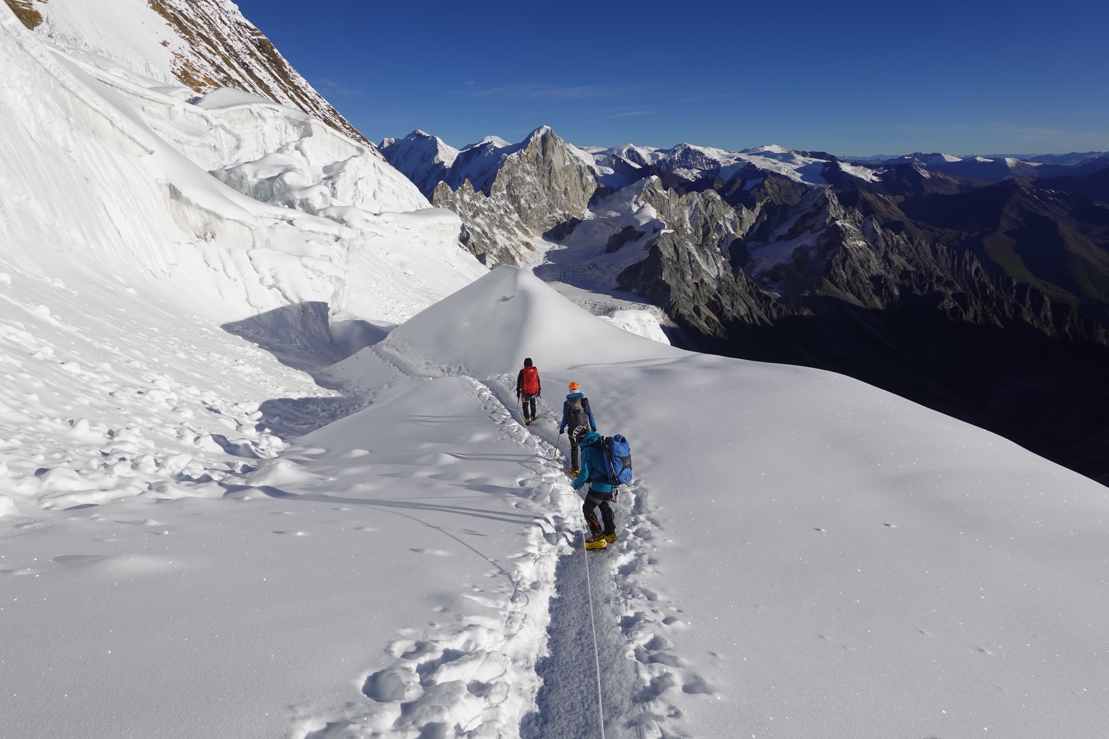 Lobuche Peak 6,119m &  Gokyo Lake