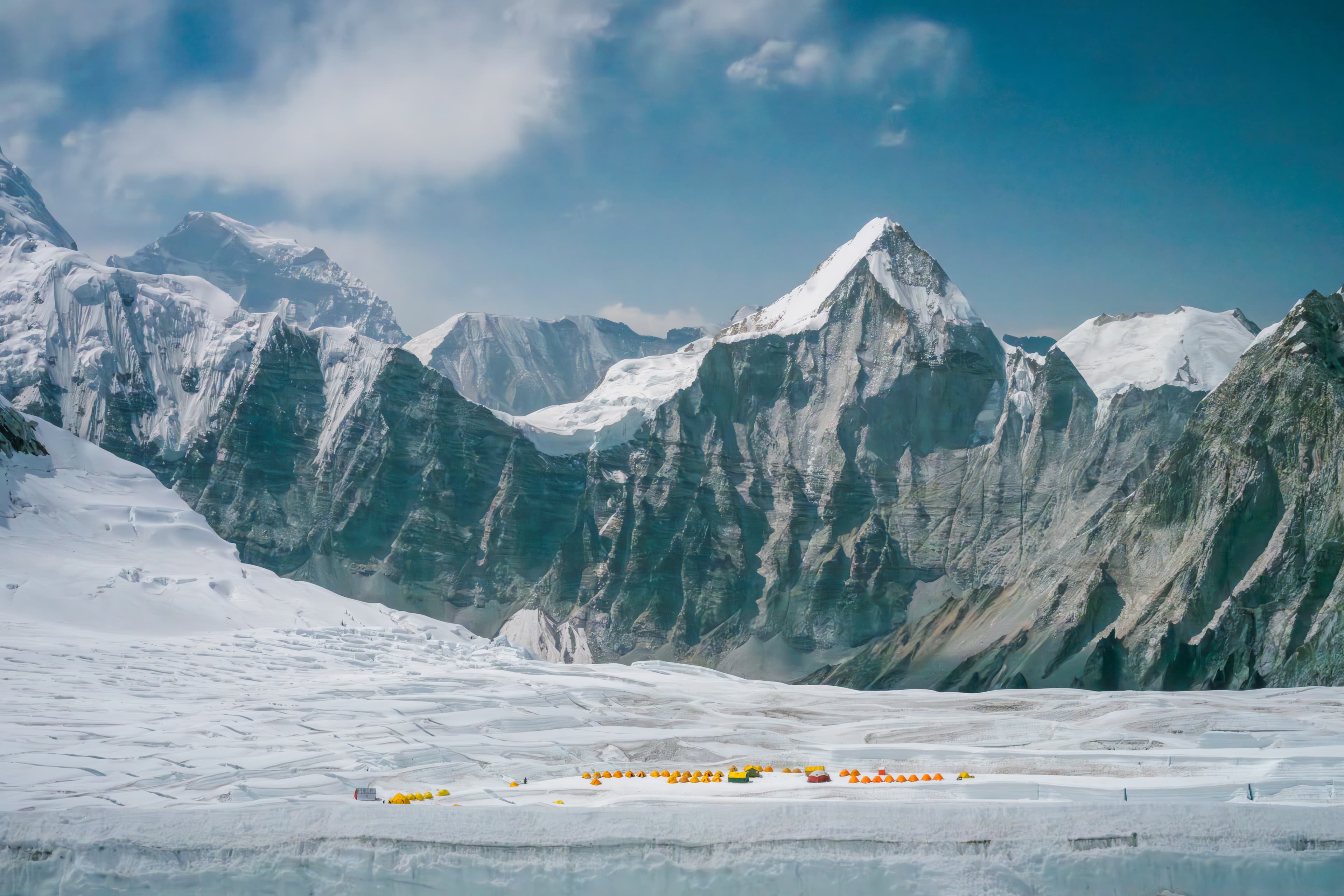 Walk Among Giants: The Roof of the World Beckons